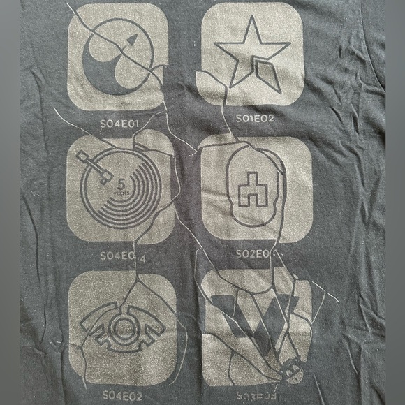 Netflix Black Mirror Episode Icons Men’s Medium T Shirt - Picture 2 of 6